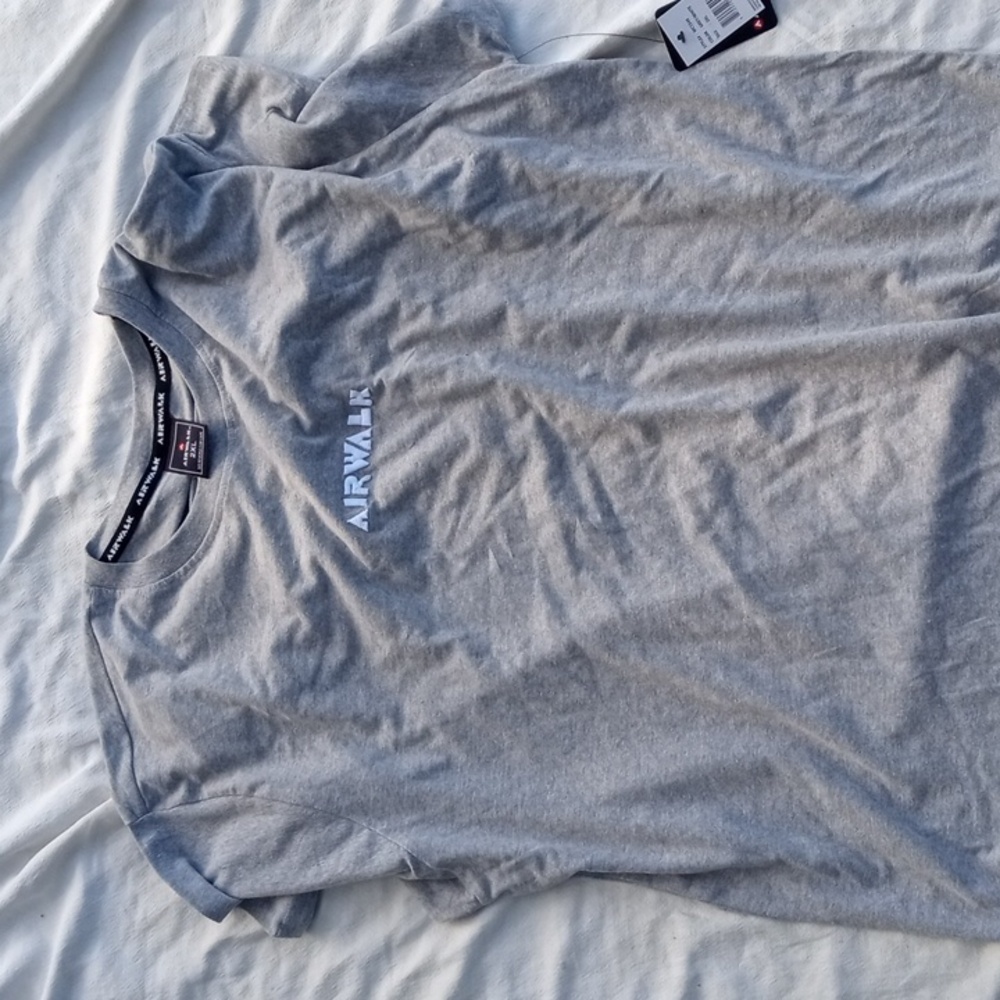 Double XL Gray airwalk t-shirt